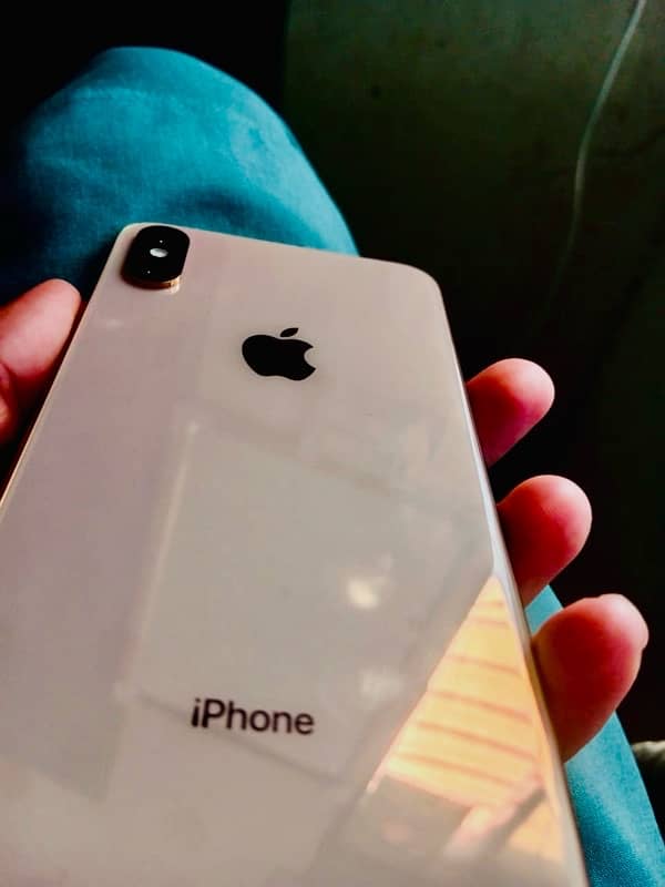 IPHONE XS MAX GOLD Official PTA Approved 8