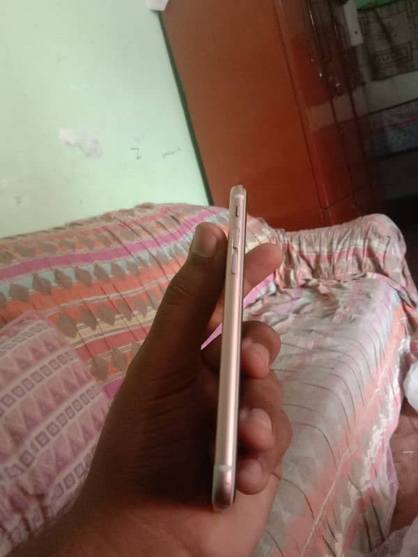 iphone 6s 64gb pta approved 4