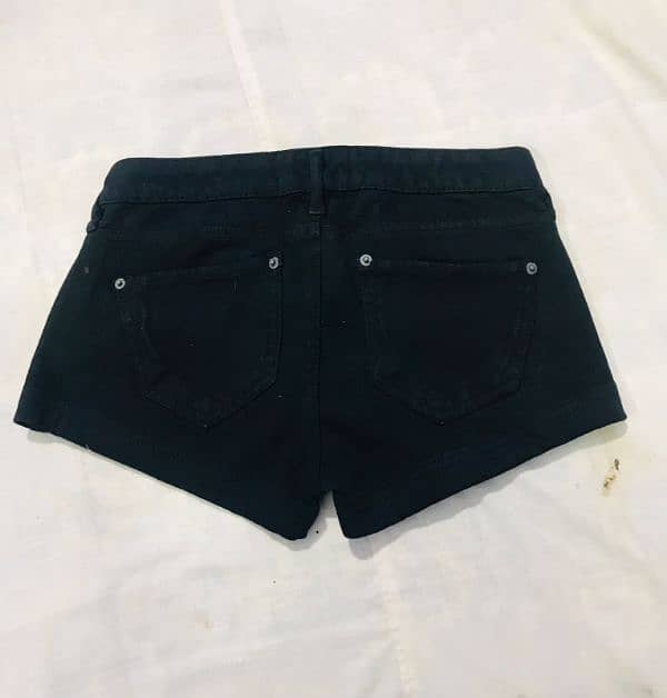 ladies shorts 1