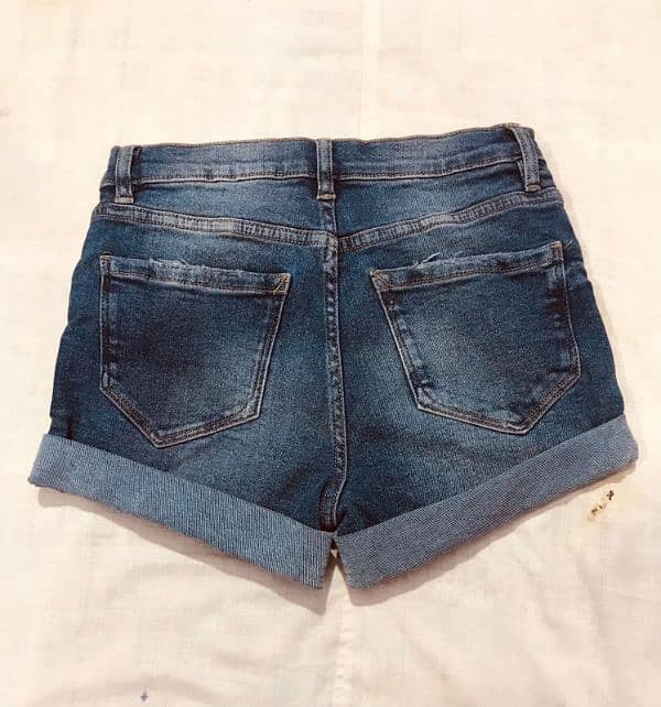 ladies shorts 3