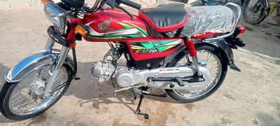 Honda 70 new condition 1100 km chali ha