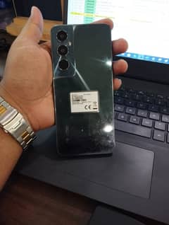 Realme C65 0