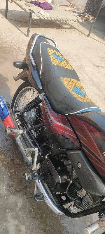 honda pider All okay genuine engine. . December ke last 21 sticker 2