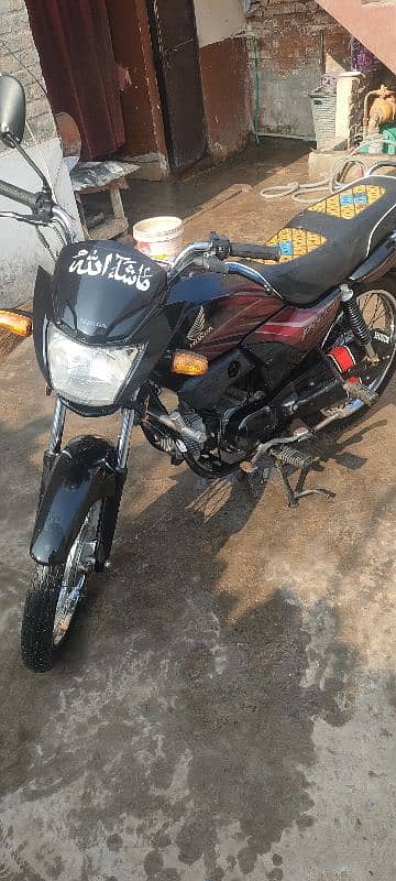 honda pider All okay genuine engine. . December ke last 21 sticker 7