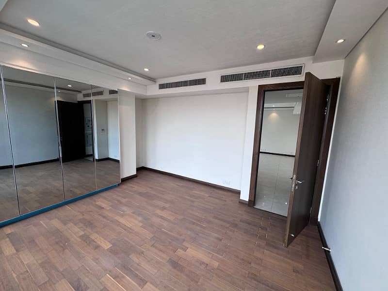 Modern 1-Bed Apartment for Rent in Gulberg Oyster Court - Prime Location! 15