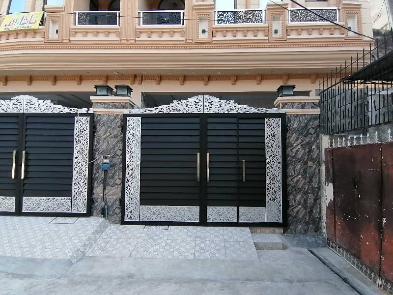 Unoccupied House Of 6 Marla Is Available For Sale In Islamia Park 0