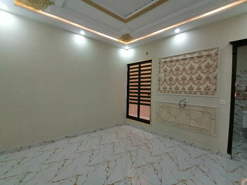 Unoccupied House Of 6 Marla Is Available For Sale In Islamia Park 15