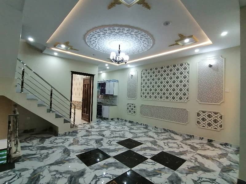 Unoccupied House Of 6 Marla Is Available For Sale In Islamia Park 19