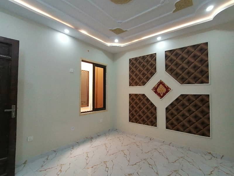 Unoccupied House Of 6 Marla Is Available For Sale In Islamia Park 25