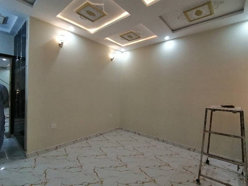 Unoccupied House Of 6 Marla Is Available For Sale In Islamia Park 28