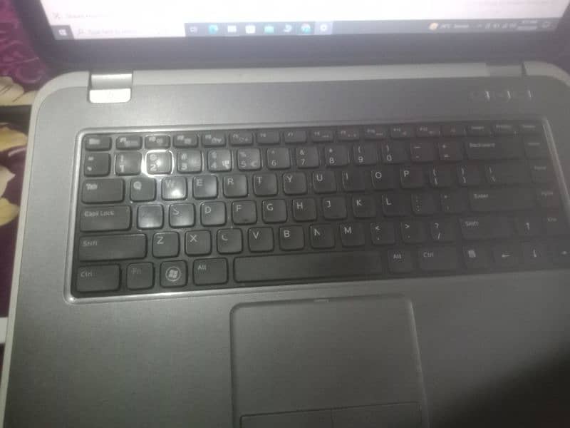 Dell Laptop good condition 2