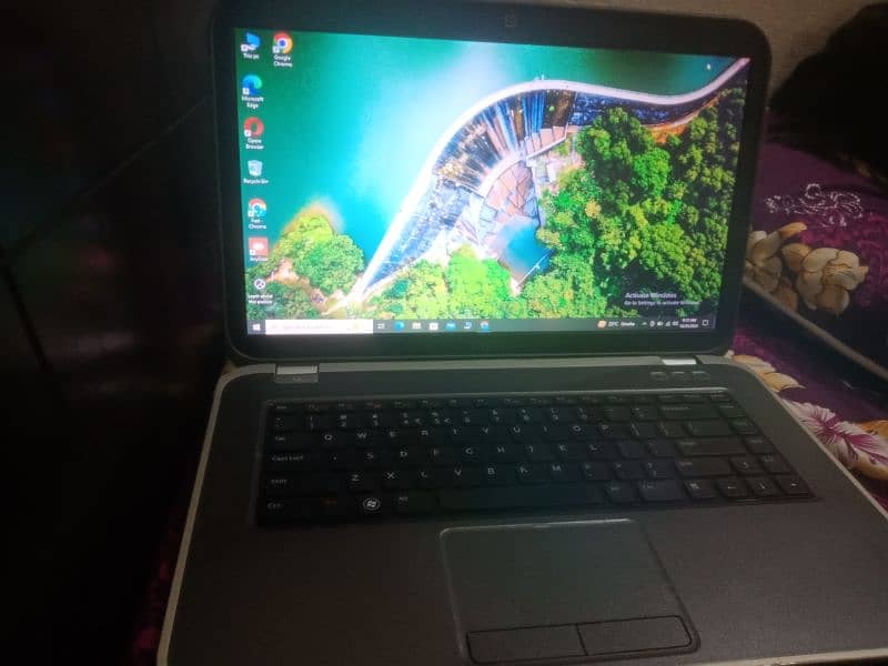 Dell Laptop good condition 3