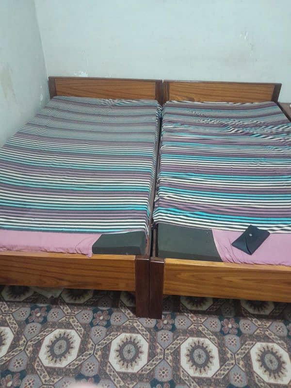 Two Single Bed for Sale 0