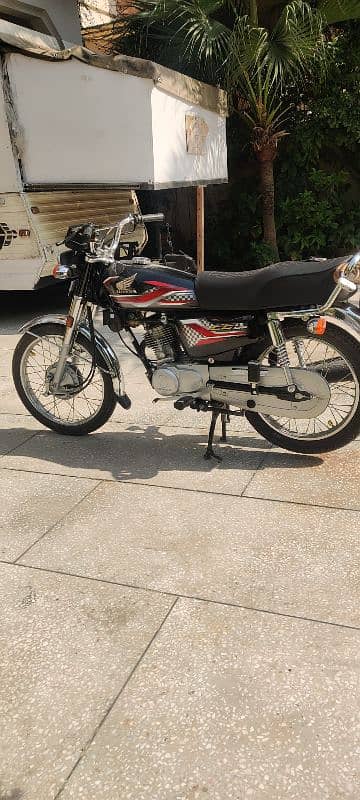 Honda 125 23/24 model new condition 5