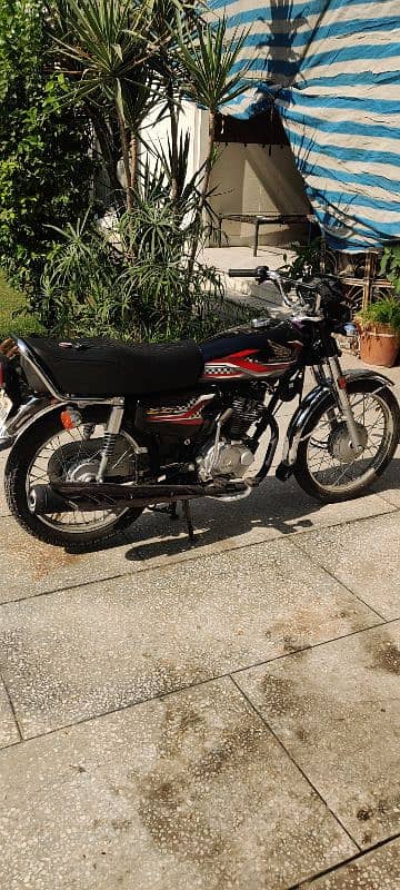 Honda 125 23/24 model new condition 7