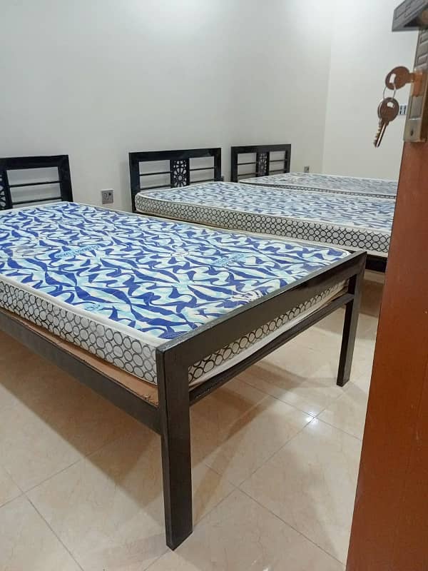 Running Hostel Building For Rent In Johar Town Near Umt University Hostels Area Profitable Building 0