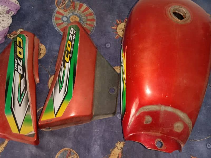 moter cycle fuel tank and tapa 4