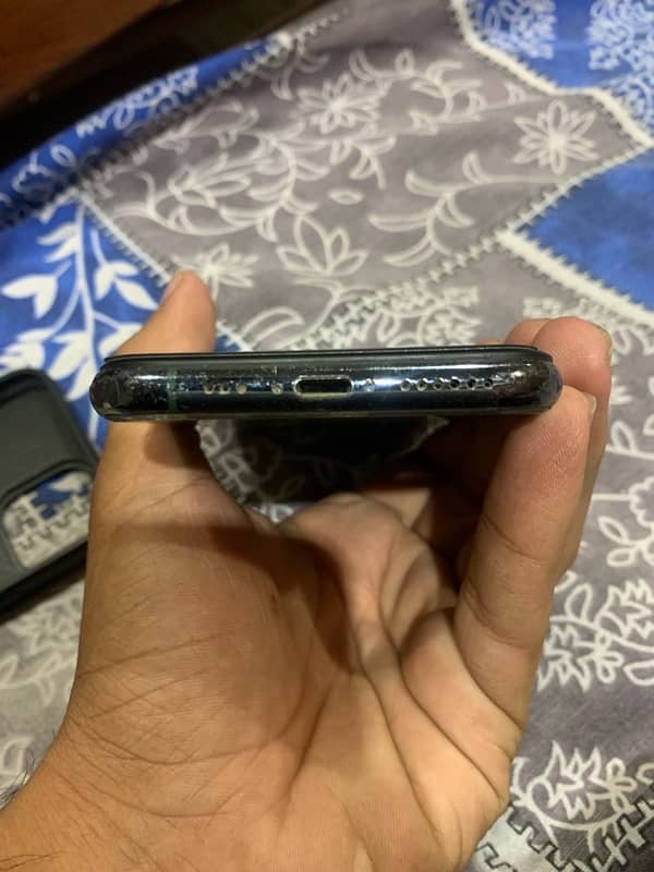 iPhone 11 Pro 64 Gb non pta onic sim Glitch 1