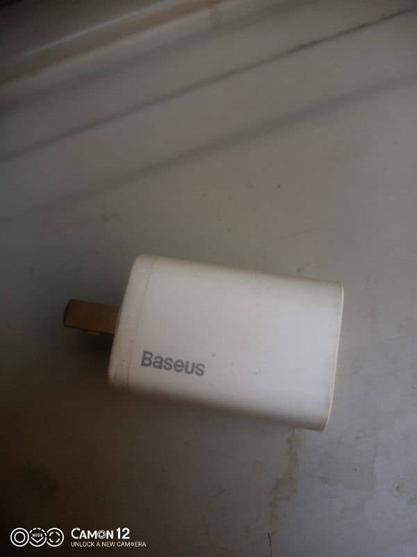 baseus Brand ka PD charger ha fast charge show Kary ga iPhone+android 2