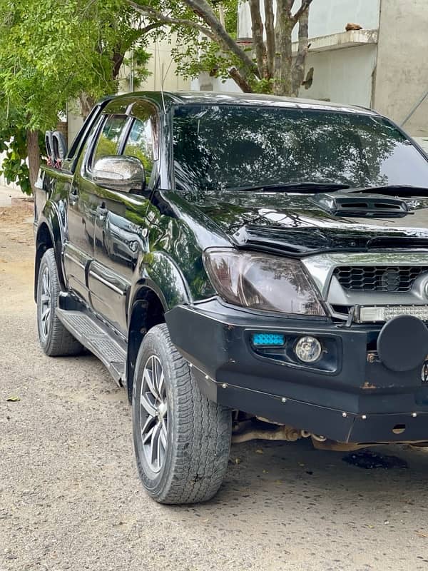 Toyota Hilux 2009 south Africa variant 1