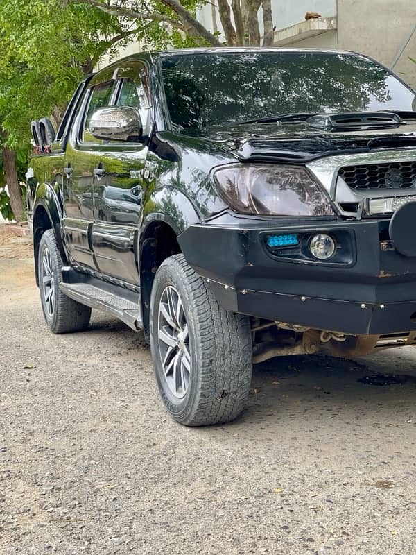 Toyota Hilux 2009 south Africa variant 2