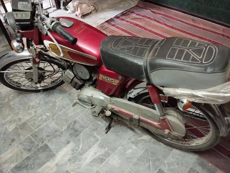 Yamaha100/84  Almost Genuine Islamabad Regd 6