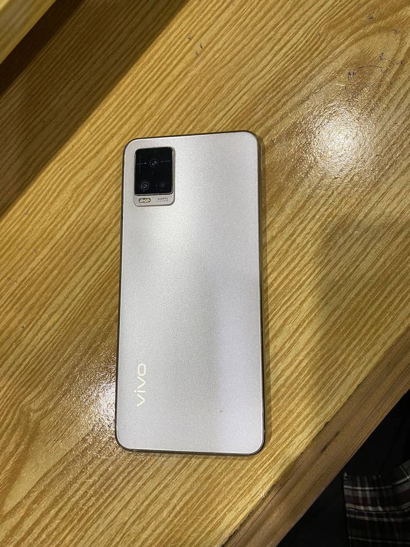 Vivo V20 White Colour Limited Edition 0