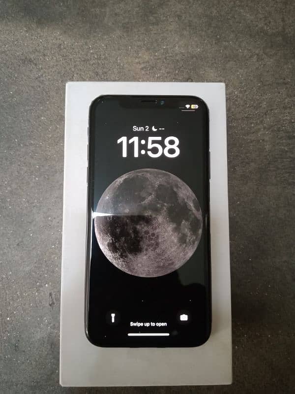 iPhone X Black color 8