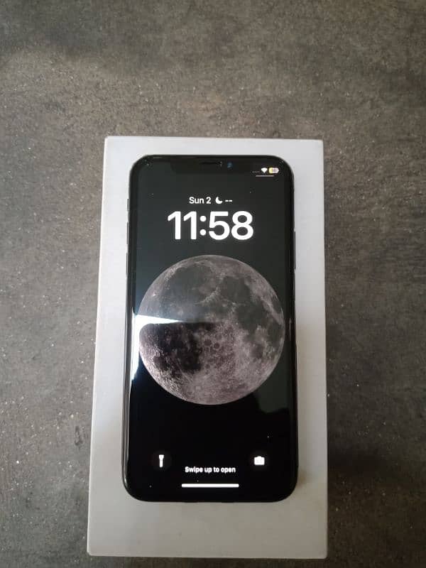 iPhone X Black color 9