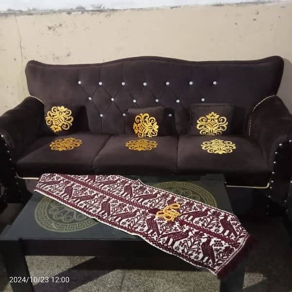 Sofa set 6 seater one month used only 0