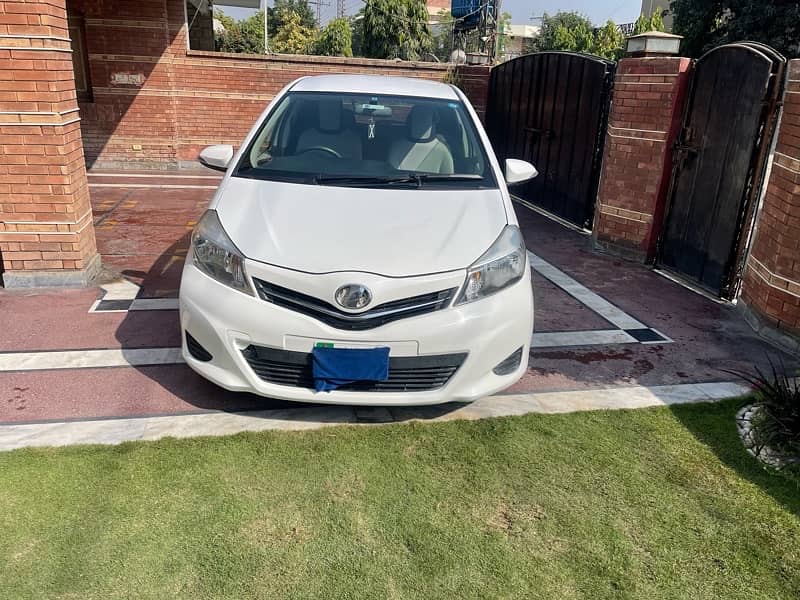 Toyota Vitz 2013 import 2015 first hand orginal condition see in DHA p 1