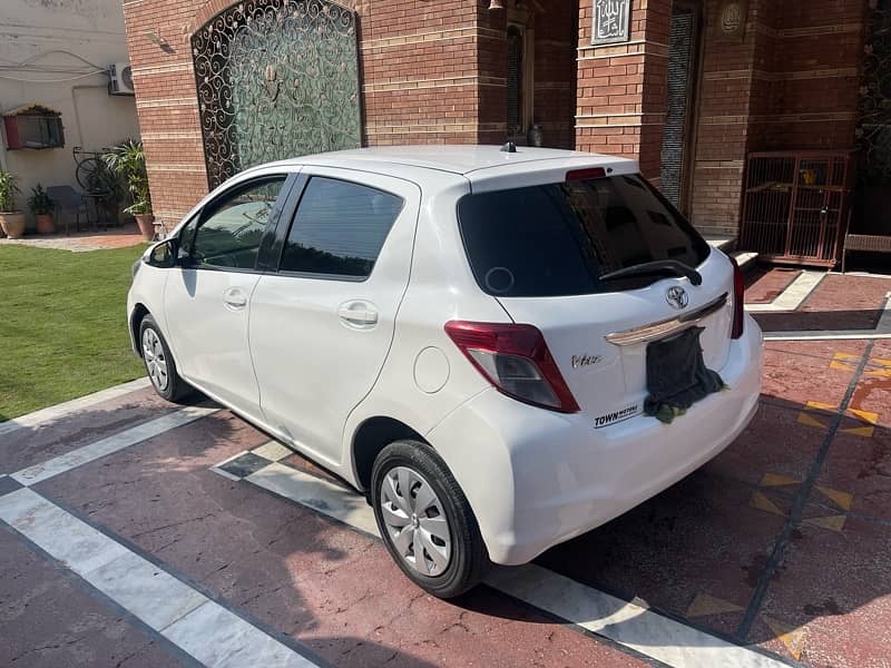 Toyota Vitz 2013 import 2015 first hand orginal condition see in DHA p 4