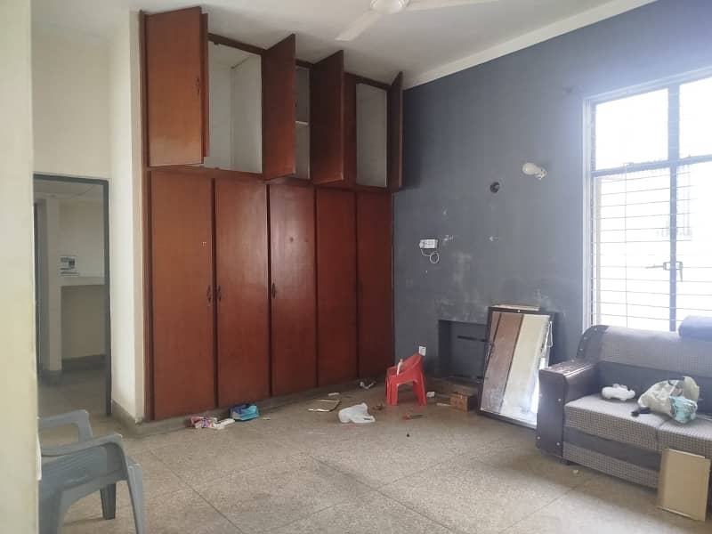 1 Kanal Upper Portion available for Rent In Main Cantt. 2