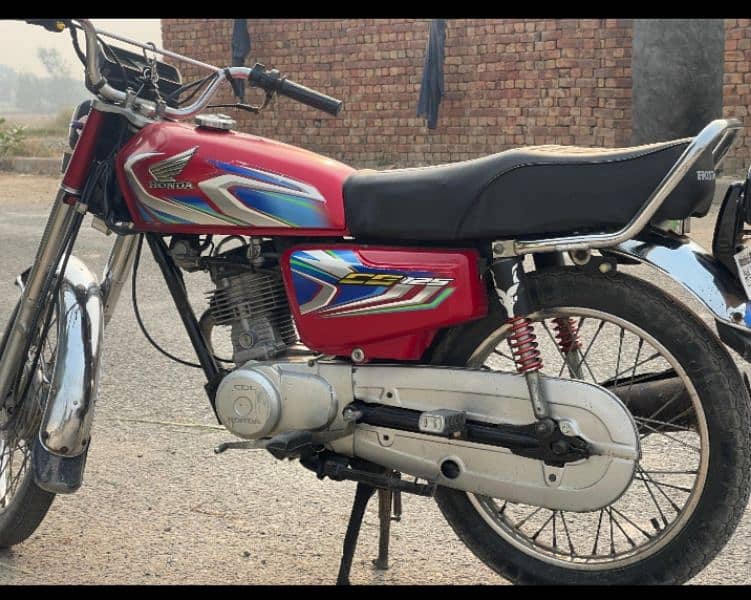 Honda 125 2022 4