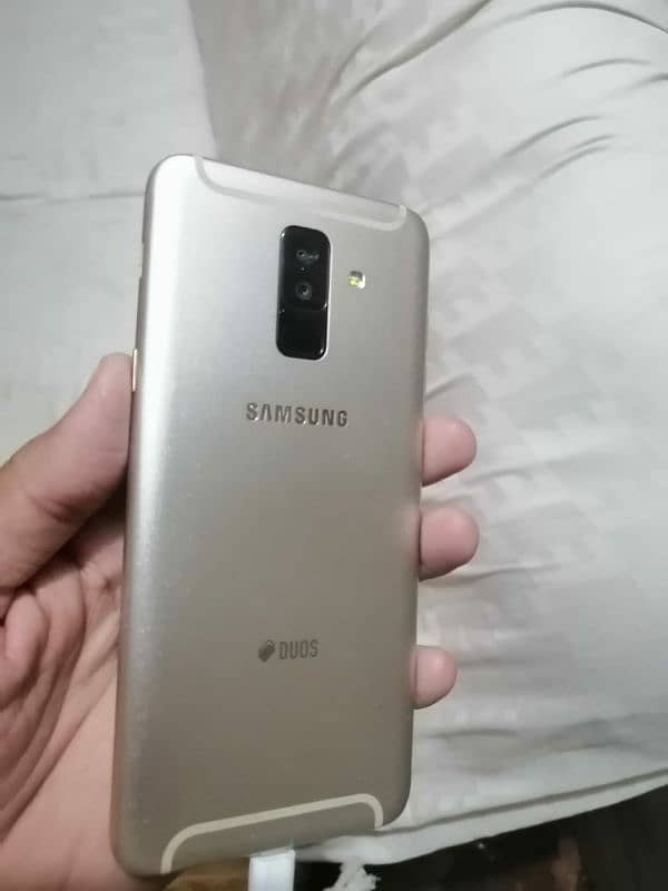 Samsung A6 + 4GB 64gb 1