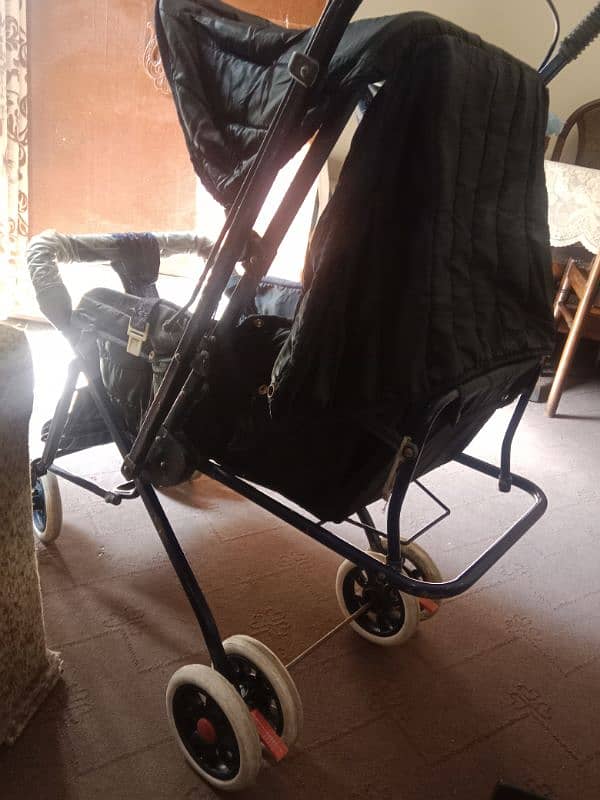 Best baby pram available. All metallic. 10