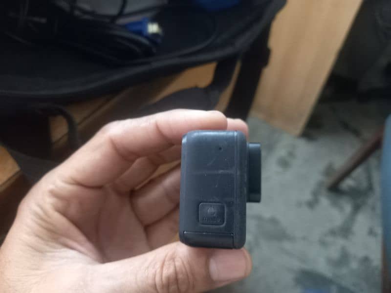 Gopro Hero 7 with Two Batteties charger 4