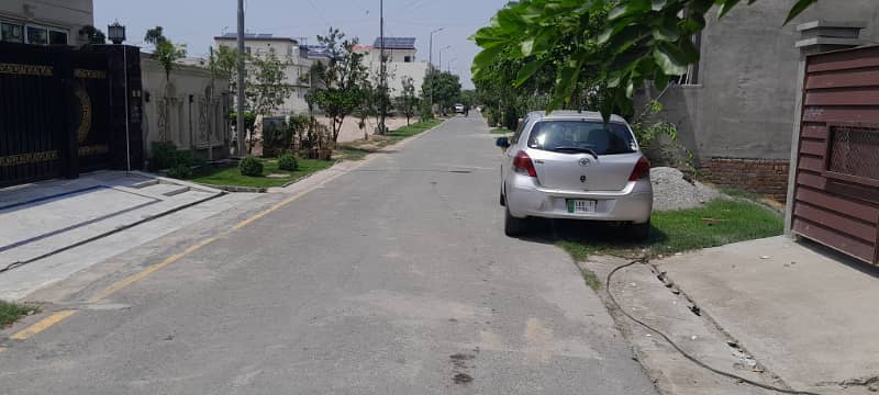 10 Marla Residential Possession Plot For Sale As Per Your Budget For Construction Or Investment In Prk View City Lahore 2