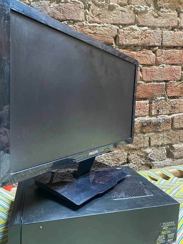 I5 4th Gen cpu with Phillips lcd etc for sale (Urgent ) 2