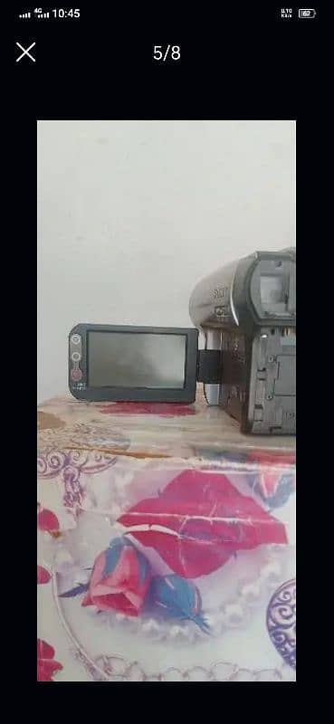 sony handycam dcr-dvd203 and spar parts for sale condition10/9 4