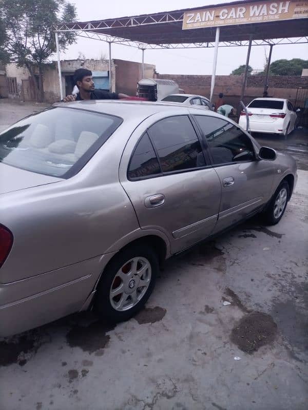 Nissan Sunny 2005 3