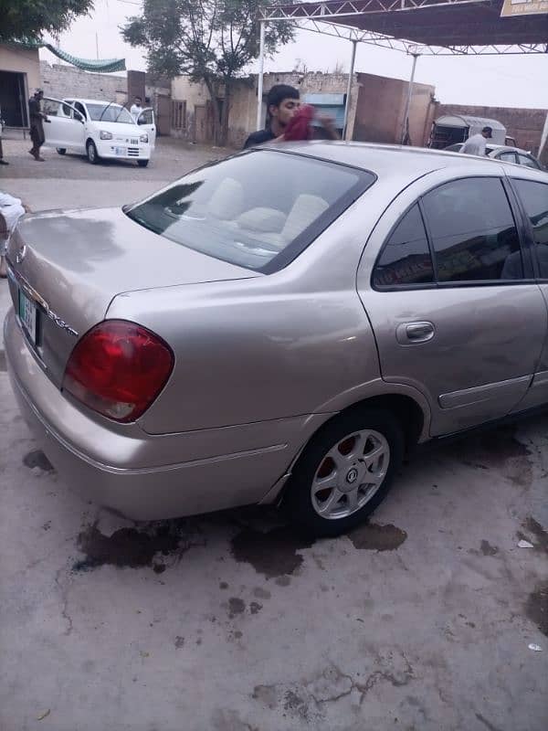 Nissan Sunny 2005 4