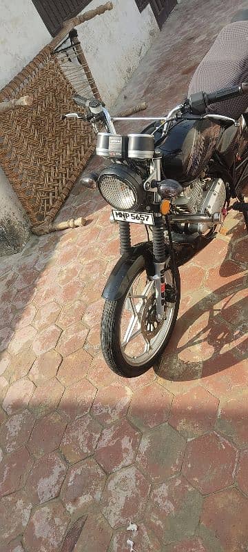 Suzuki GS 150se lush condition neat and clean one hand used 5