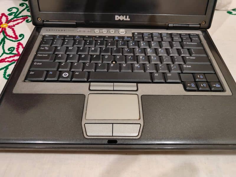 Dell Laptop urgent sale good condition 1