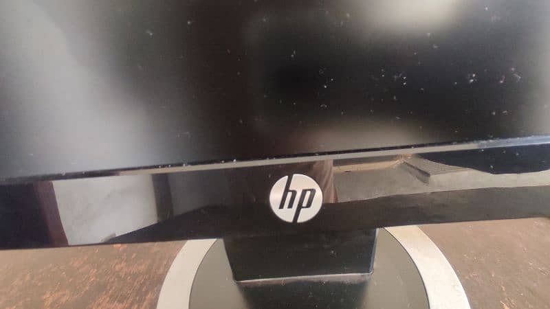 hp 22 inch borderless led available for sale 9