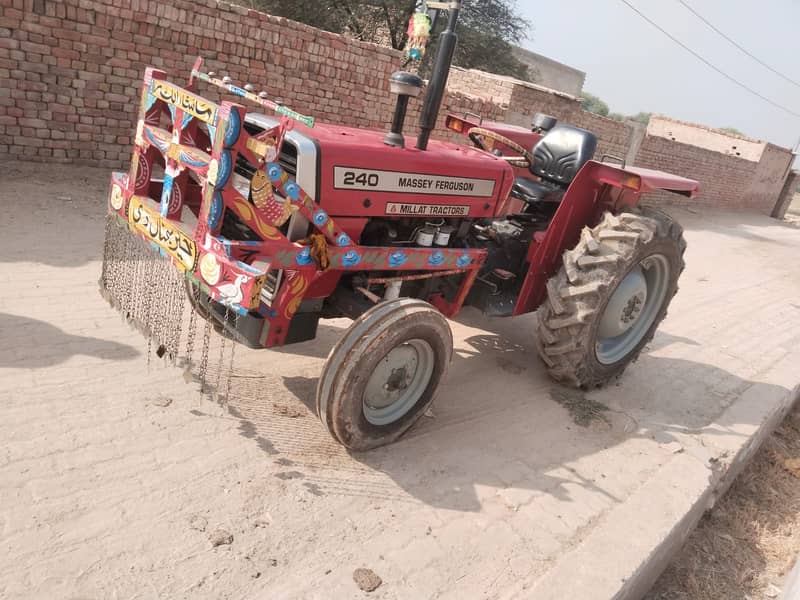 Massey Ferguson 240 4