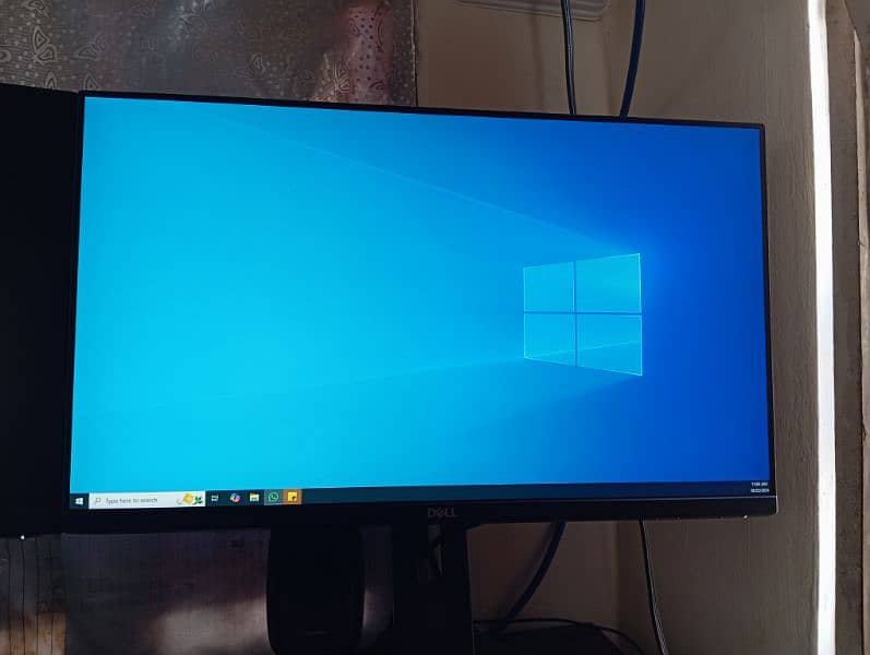 Dell 24 inch Bezzel less LCD 1