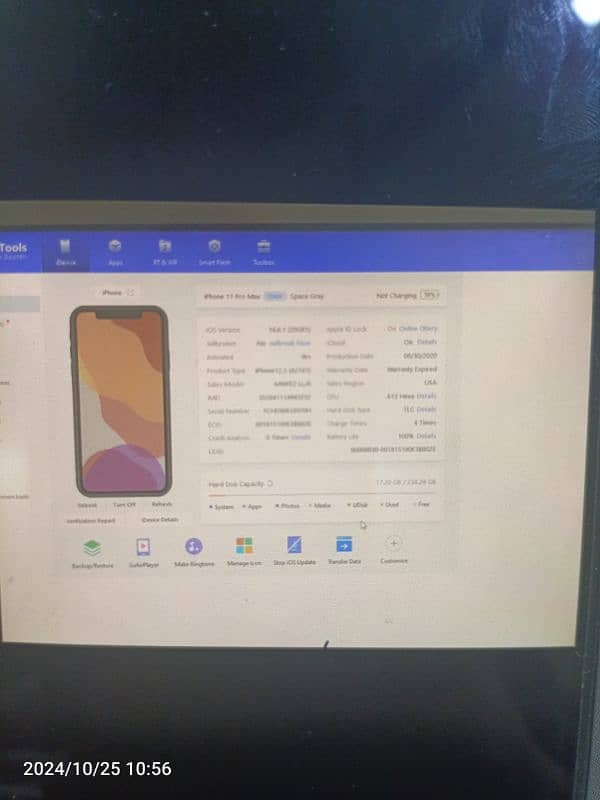 i phone.  11pro max 256 gb all okay no open LLa model dubai  se hai 8