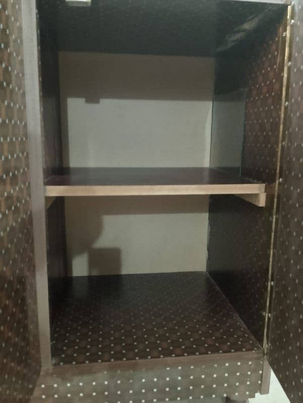 cabinet 1