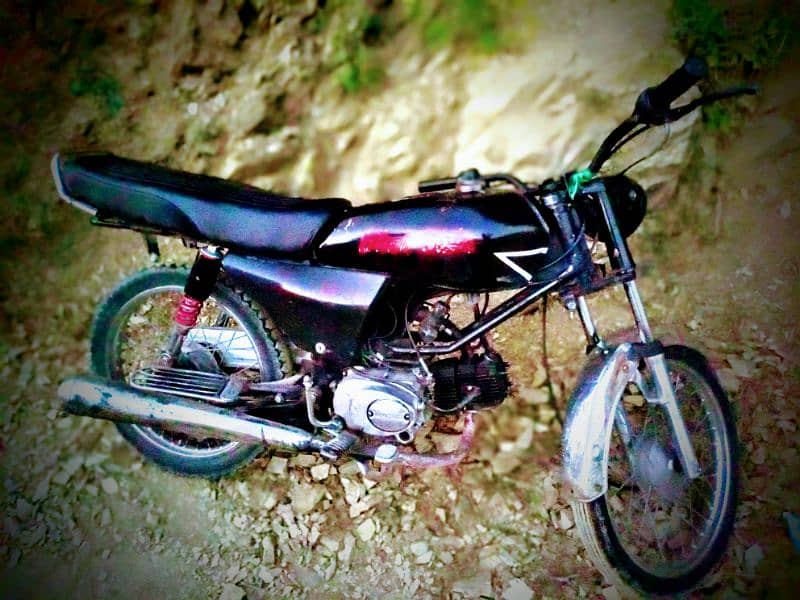 United 100 cc 5